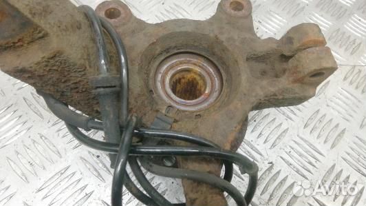 Ступица передняя левая nissan note E11 (YEA33K901)