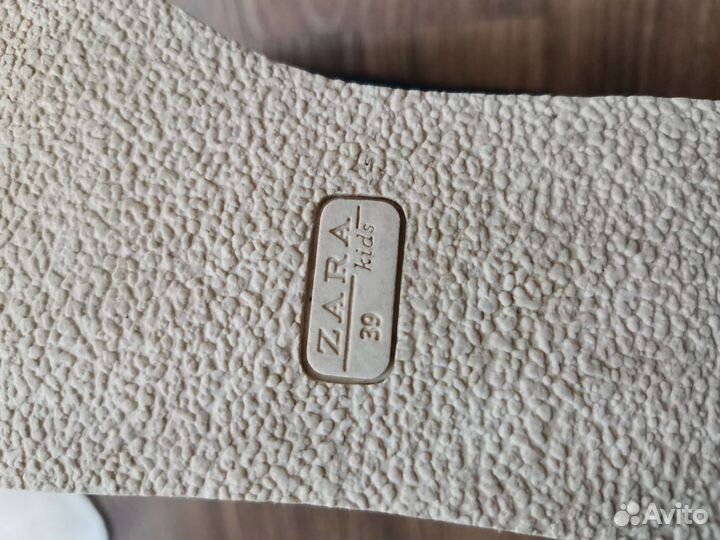 Туфли Zara на парня 39 размер