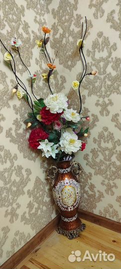 Ваза напольная с цветами