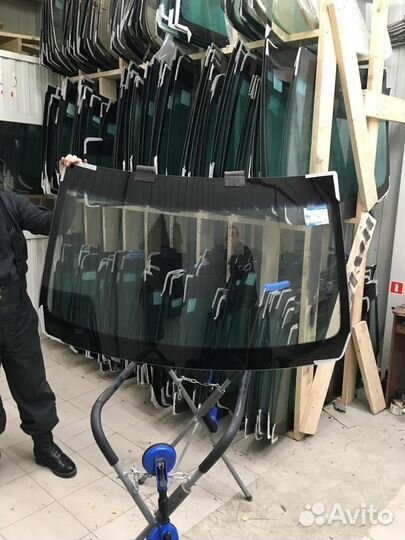 Лобовое стекло Рено Дастер Сандеро Ниссан Террано