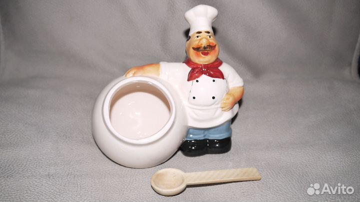 Емкость с поваром