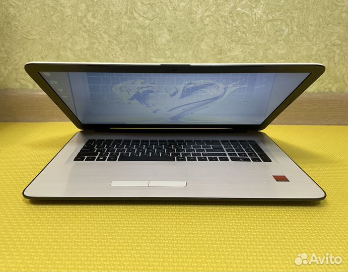 Ноутбук HP 17
