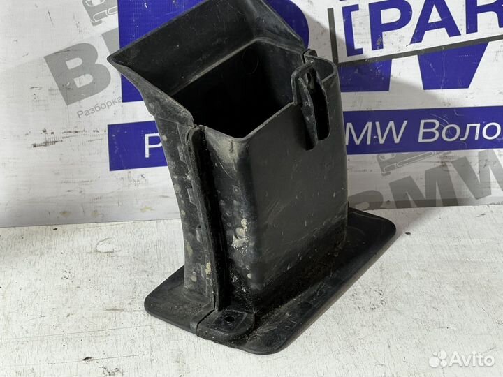 Воздуховод тормоза передний правый BMW F10, F01