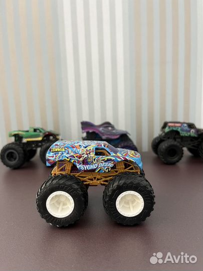 Машинки Monster Jam, Hot Wheels 1:64