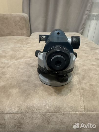 Нивелир оптический