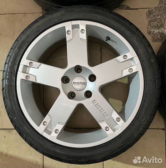 R18 диски momo 5x114.3 Kia Hyundai Mazda