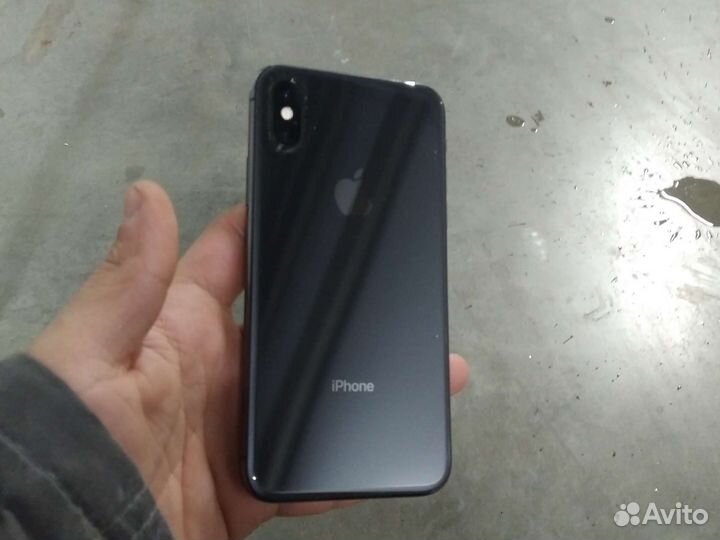 Телефон iPhone xs