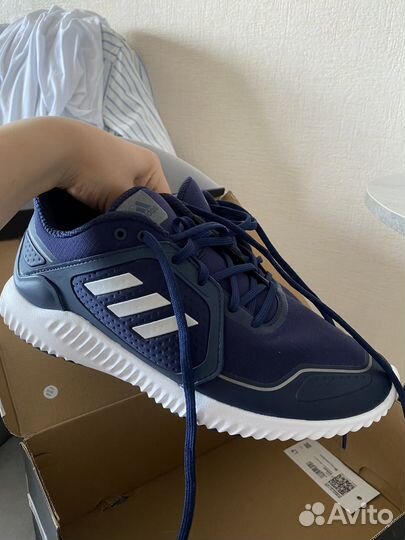 Кроссовки adidas новые