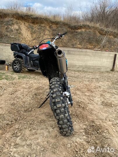 Кроссовый мотоцикл