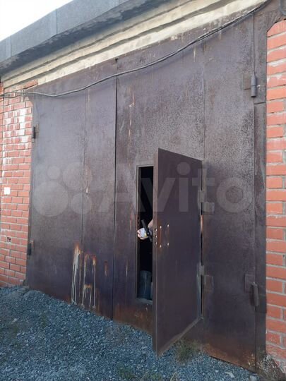 Гараж, > 30 м²