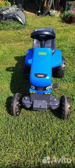 Детский трактор с педалями