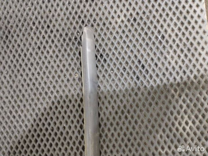 Уплотнитель стекла двери передний левый Volvo FH4