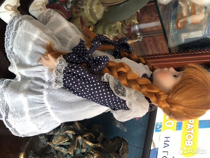 Кукла фарфоровая коллекционная