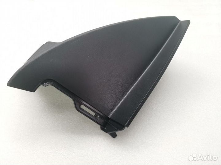 Накладка на торпедо левая Mitsubishi Outlander 3