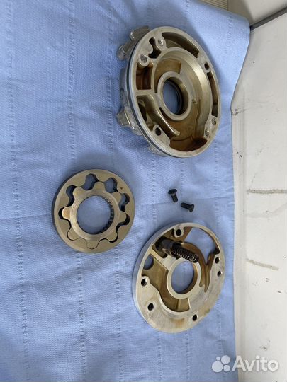 Маслянный насос вольво 2.5t