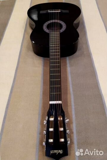 Гитара хорошего качества