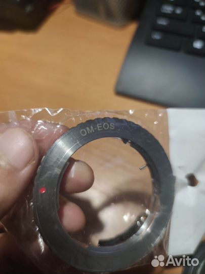 Переходное кольцо Olympus OM - Canon с чипом