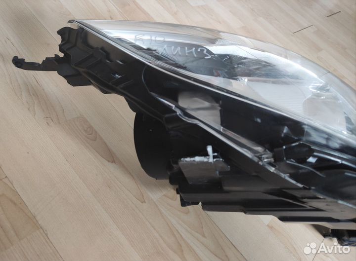 Фара дефект крепления левая Kia Rio 2015