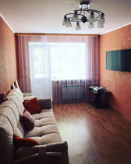 2-к. квартира, 45 м², 3/6 эт.