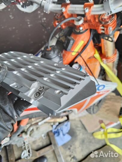 Защита радиатора алюминевая Kayo K6R