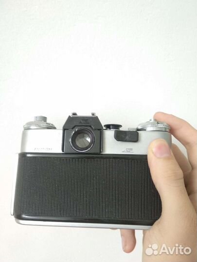 Плёночный фотоаппарат Зенит Е (СССР )