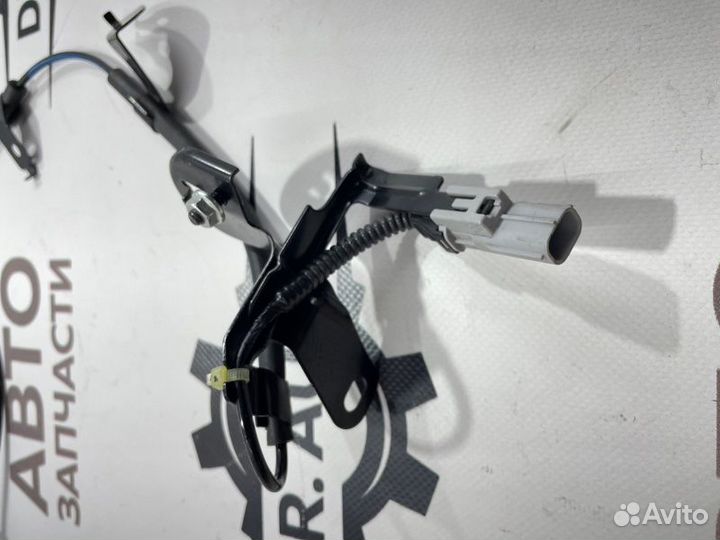 Датчик ABS задний левый Lexus Rx450H DAA-GYL25W