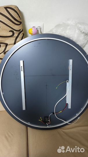 Круглое зеркало с подсветкой