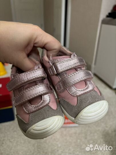 Кроссовки biomecanics 21