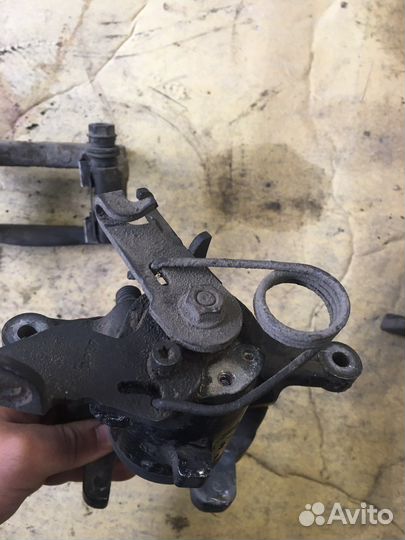 Суппорт задний правый Volkswagen Phaeton(2172)