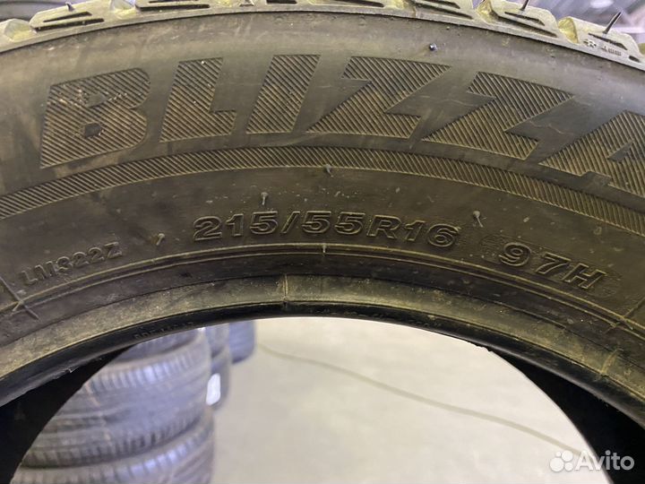 Bridgestone Blizzak LM-32 215/55 R16 97H