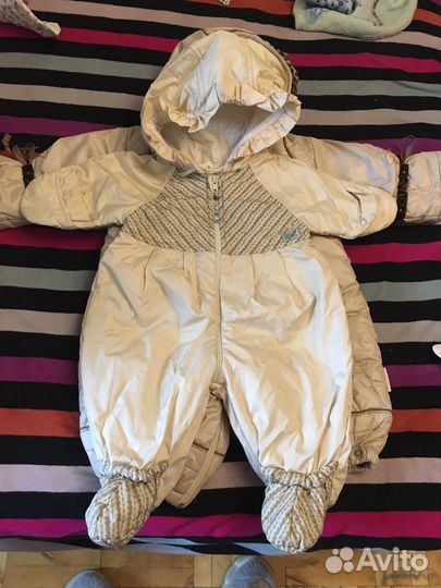 Комбинезоны на малыша в основном на девочку