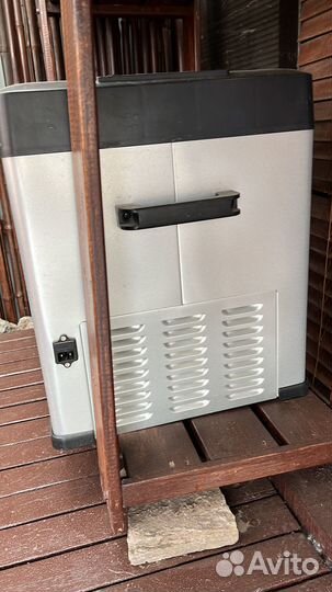 Продаю автомобильный холодильник