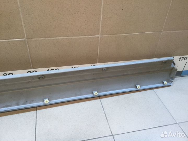 Накладка порога наружная Митсубиси Паджеро 3