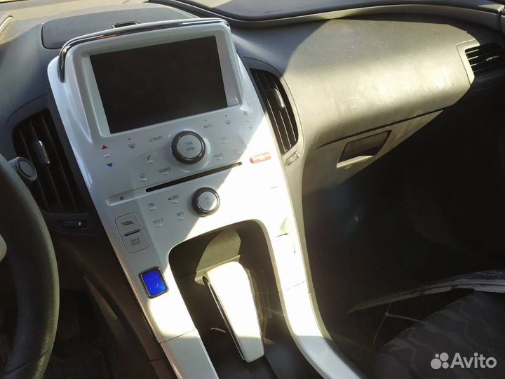 Петля капота правая Chevrolet Volt 2012