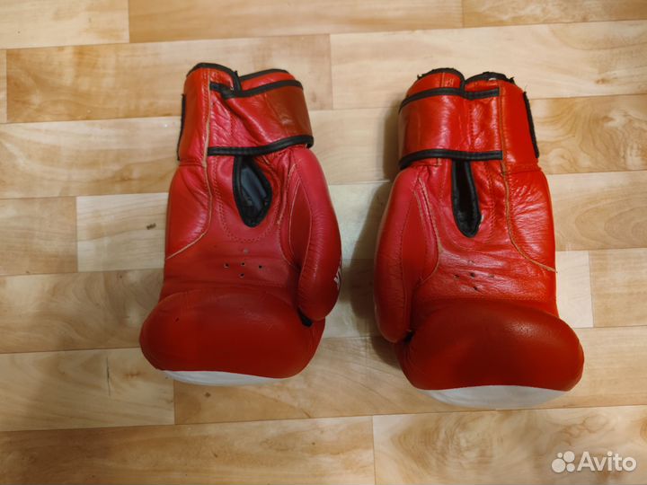 Боксерские перчатки 14 oz