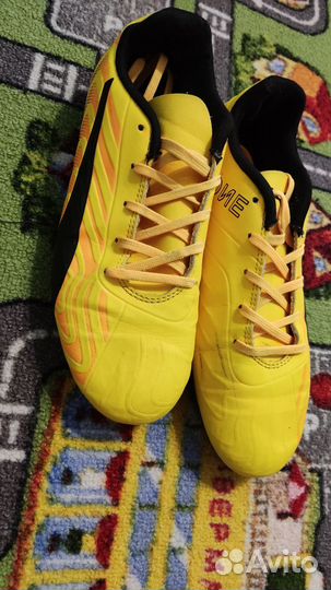 Футбольные бутсы puma