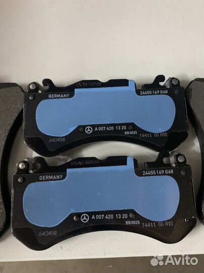 Колодки тормозные передние Мерседес W222-217