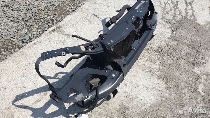 Телевизор в сборе на Mersedes-Benz W220 S