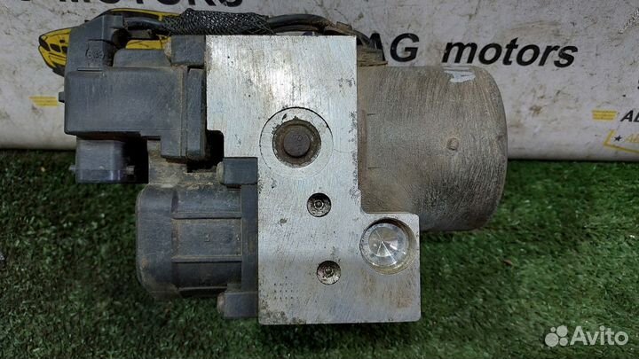 Блок ABS (насос) Mitsubishi Carisma I