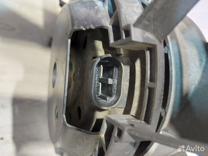 Вентилятор радиатора охлаждения двигателя диффузор