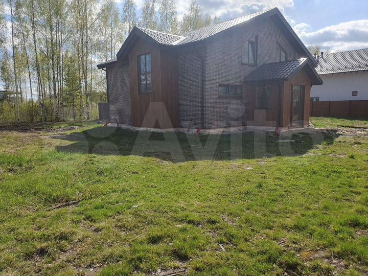 Дом 222 м² на участке 15,3 сот.