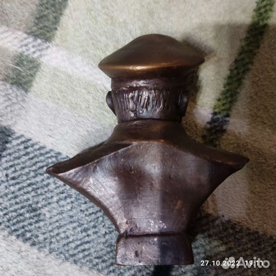 Бюст И. В. Сталина