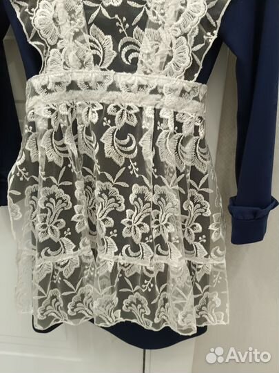 Белый школьный фартук