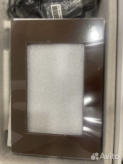 Цифровая фоторамка Sony