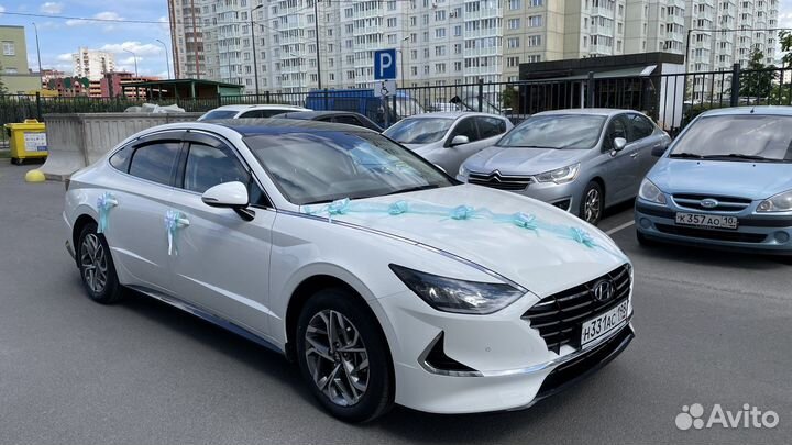 Свадебные украшения на автомобиль