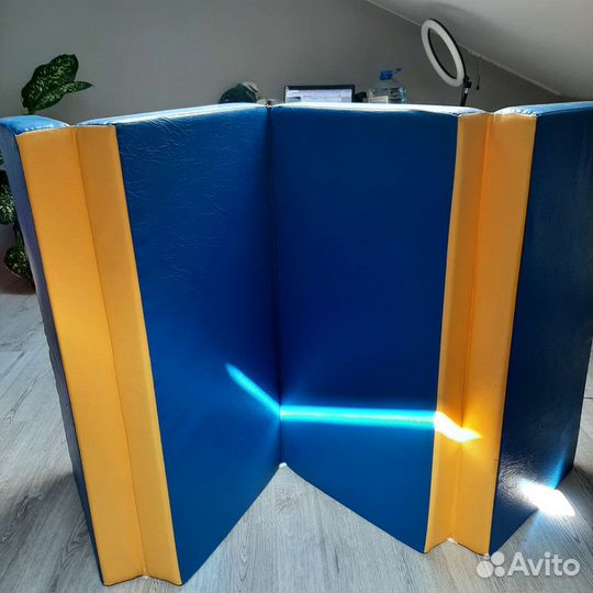 Мат гимнастический складной 4-х секционный