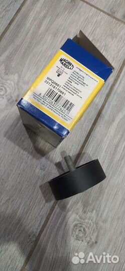 Натяжной ролик mitsubishi 70x25x17