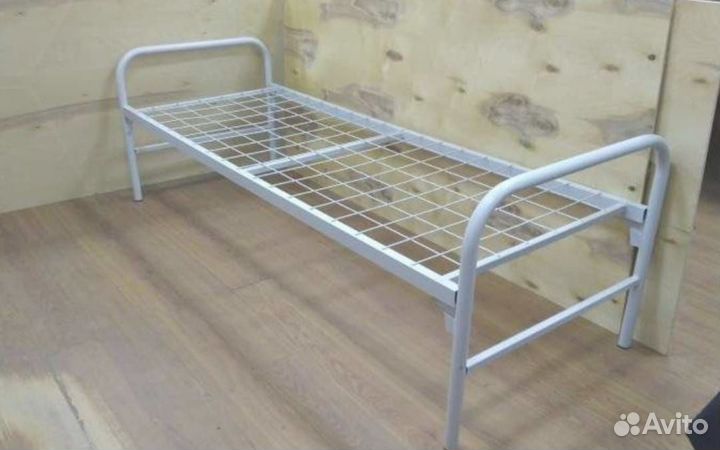 Кровать металлическая