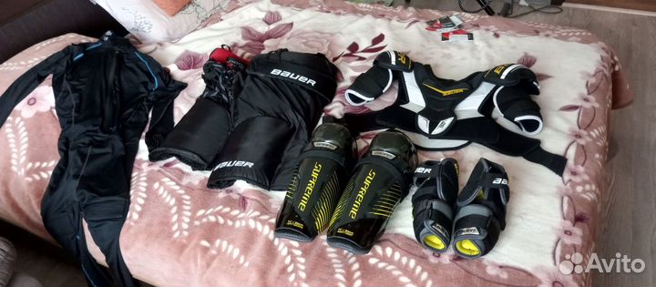 Хоккейная экипировка Bauer Supreme 150