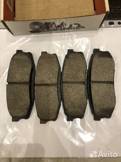 Колодки тормозные Akebono LC200 Sequoia LX570